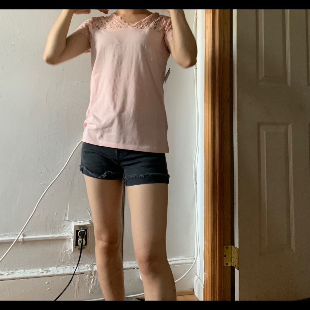 DRESSES/SHIRTS✨ - Picture 6 of 6